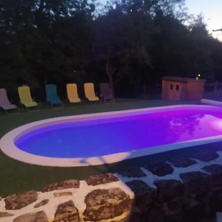 La Grange De Salvaneix Gite Pour 15 Personnes 7 Chambres Avec 6 Sdb-6Wc Sarran Buitenkant foto