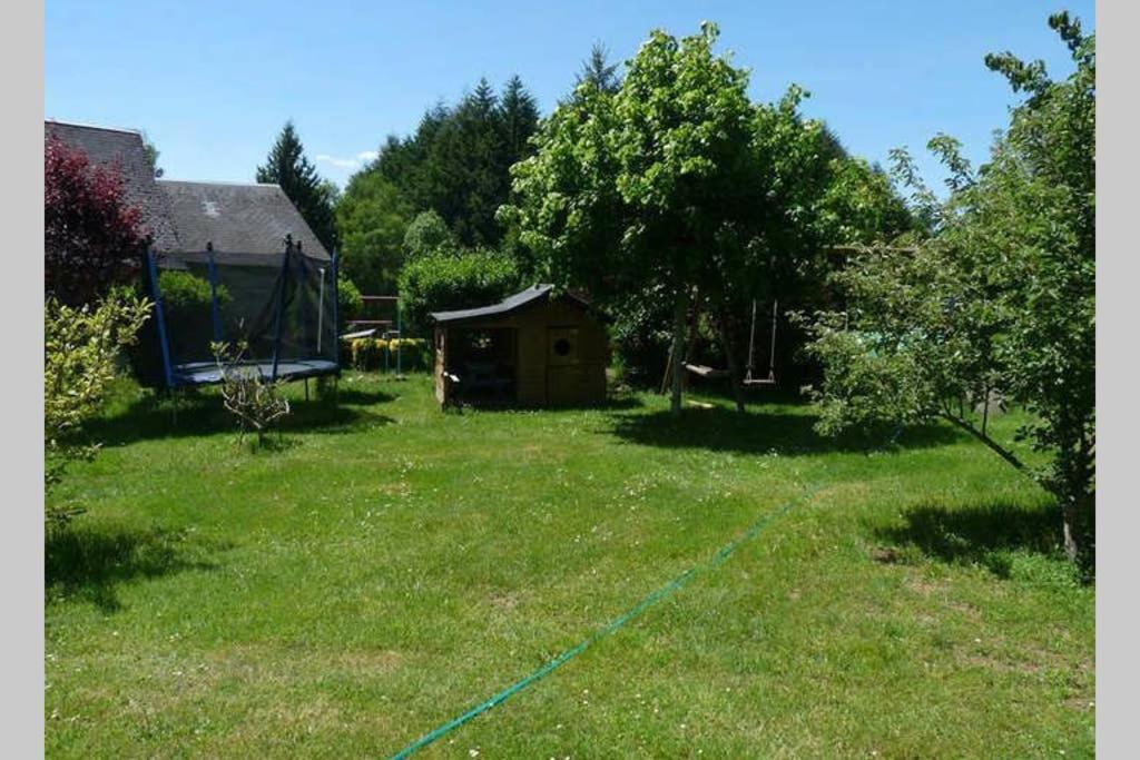 La Grange De Salvaneix Gite Pour 15 Personnes 7 Chambres Avec 6 Sdb-6Wc Sarran Buitenkant foto