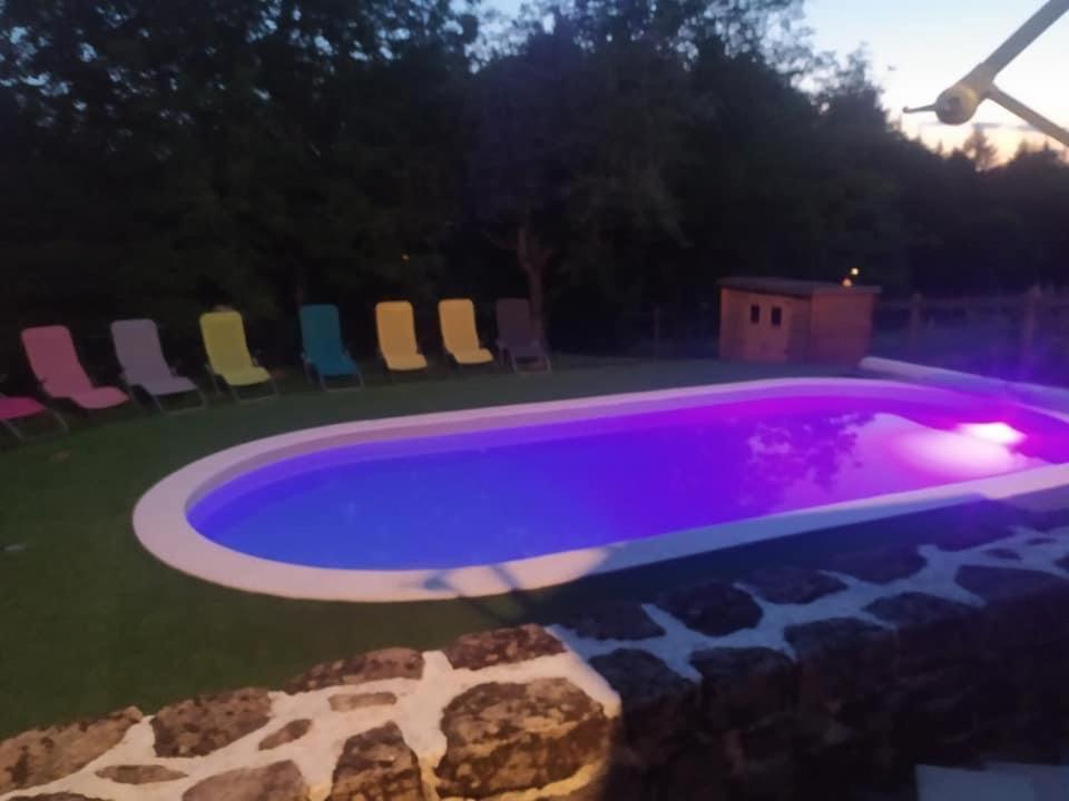 La Grange De Salvaneix Gite Pour 15 Personnes 7 Chambres Avec 6 Sdb-6Wc Sarran Buitenkant foto